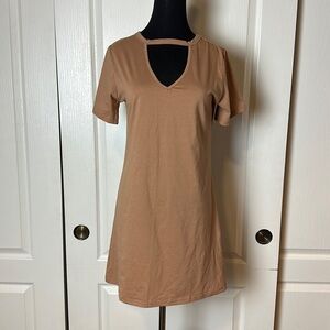NWT CAMEL BROWN BASIC V NECK CUT OUT T SHIRT DRESS